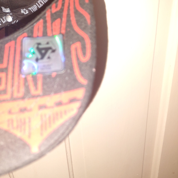 Hat - Picture 5 of 6